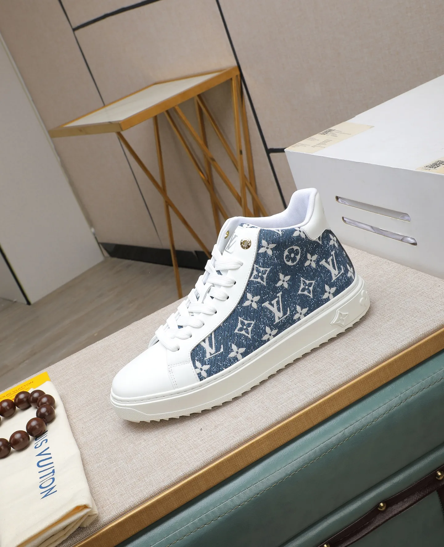 Men's shoes 💰580 📛📛【LOUIS VUITTON】Louis Vuitton official website synchronized new products 👟Milan fashion catwalk style 🇰🇾🇰🇾LV family logo, celebrity style, a must-have for fashionistas ⚠️First-layer calfskin ➕Genuine leather lining ➕Official website original version special outsole 👞Number 38-44